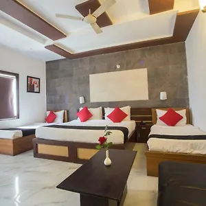 Optimum Tara Palace @ Taj Hotel